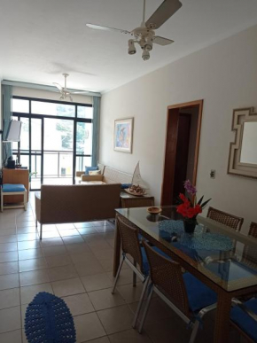 Apartamento Enseada com varanda